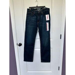 NWT Wrangler Regular Fit Straight Leg Men's Jeans Size 33 x 32